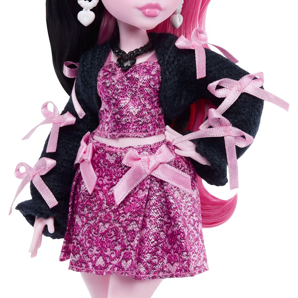drac3 Monster High Draculaura Doll with Count Fabulous & Accessories