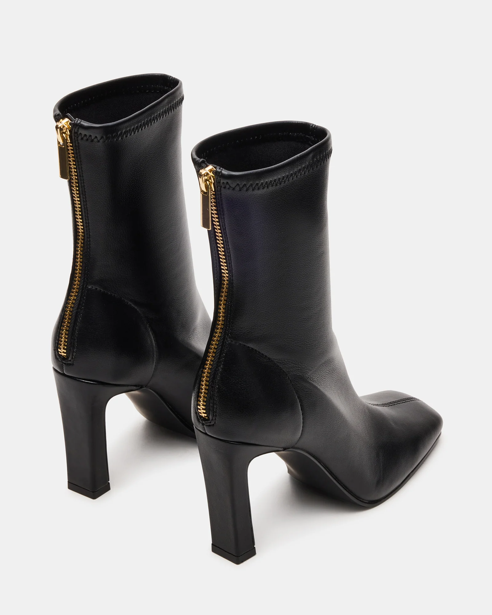 khe4 Steve Madden Khelan Bootie