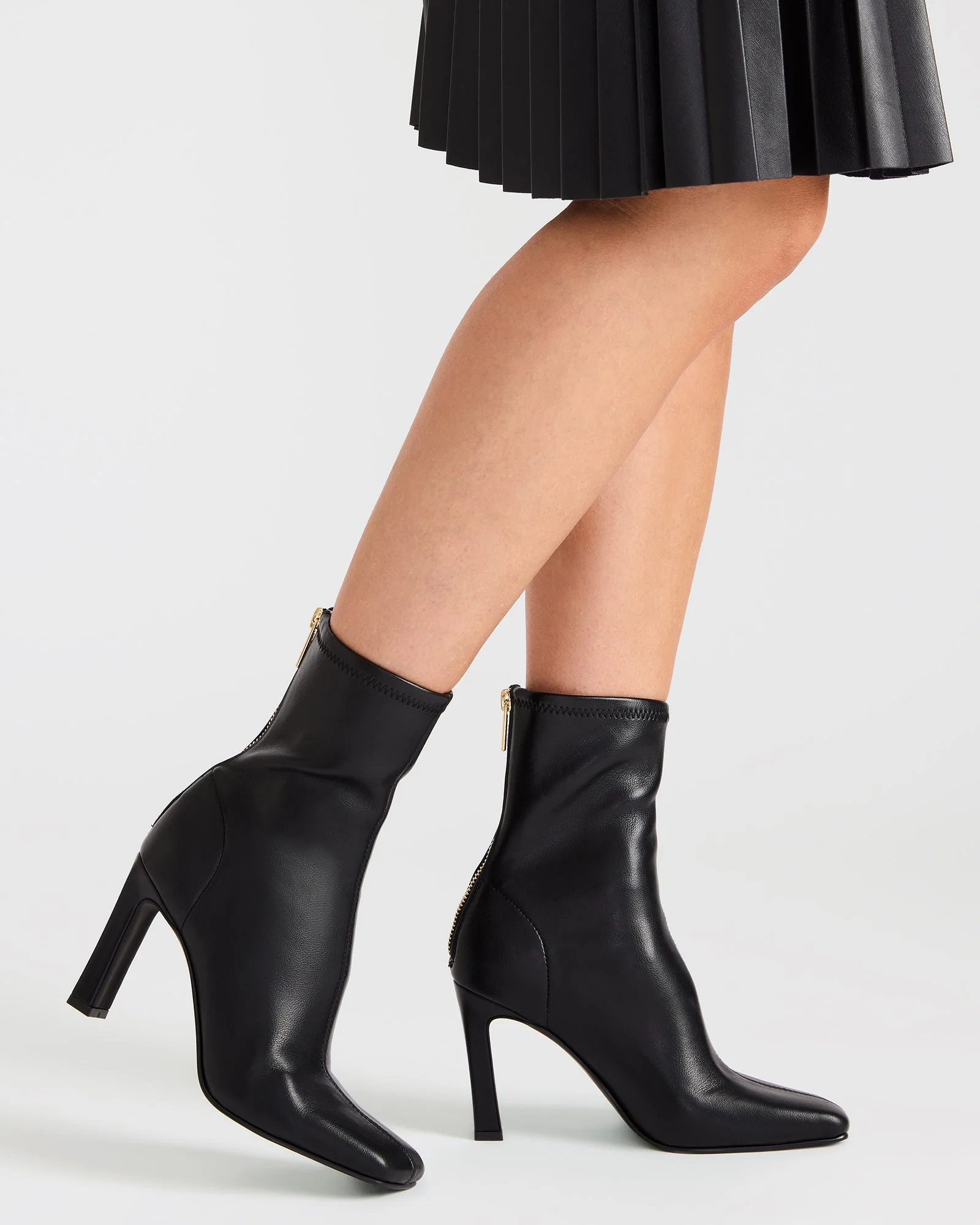 khe6 Steve Madden Khelan Bootie